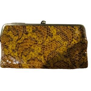 HOBO Vintage Lauren Clutch Wallet - Snakeskin